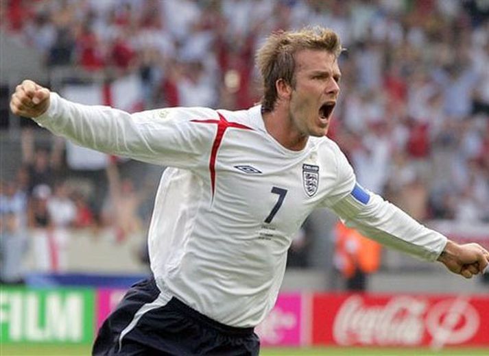 David Beckham fagnar marki sínu í leiknum gegn Ekvador.