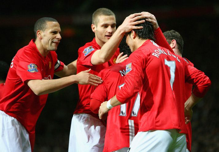 Leikmenn United fagna öðru marki Ronaldo í kvöld.