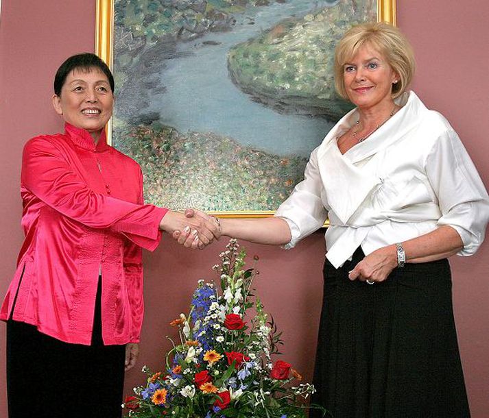 Zhang Meiying og Sólveig Pétursdóttir Sátu klukkustundar langan fund saman.
Fréttablaðið/GVA