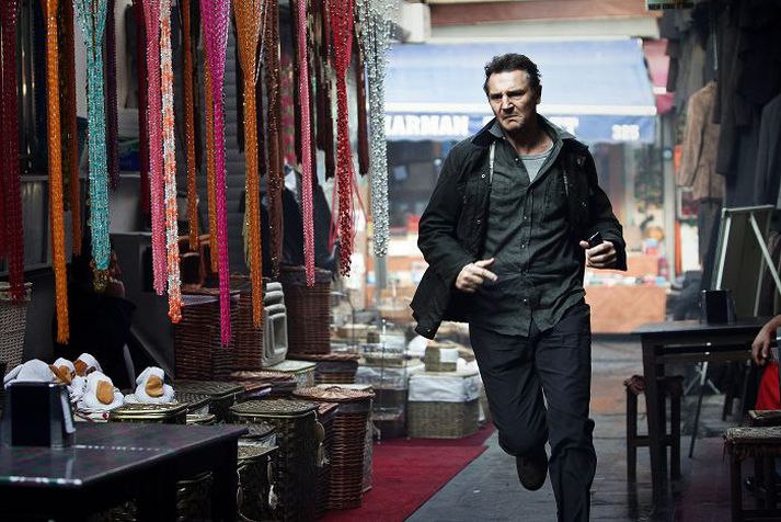 Liam Neeson bregður sér aftur í hlutverk sérsveitarmannsins Bryans Mills. Í Taken 2 leitar hann fyrrverandi konu sinnar sem hefur verið rænt.