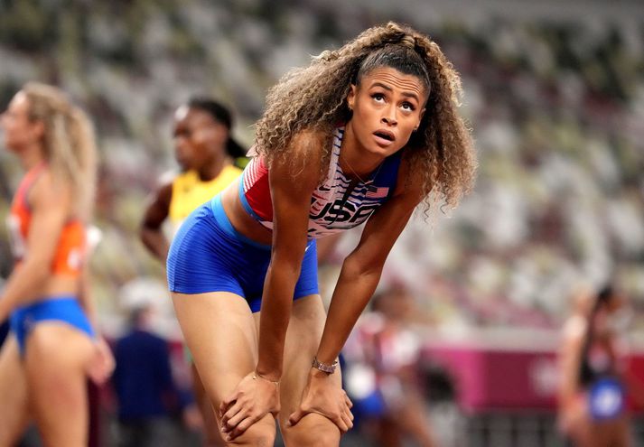 Sydney Mclaughlin eftir hlaupið sem færði henni gullverðlaun á afmælisdeginum.