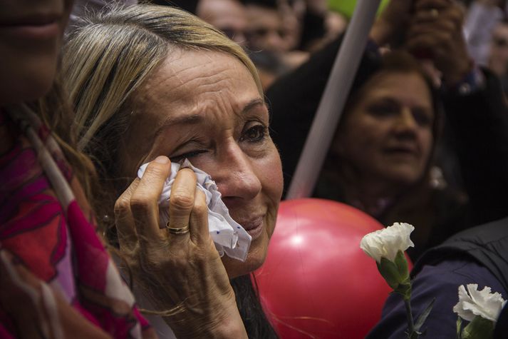 Það var grátið af gleði á götum Bogotá höfuðborgar Kólumbíu í kvöld eftir að ljóst var að friðarsamningurinn var í höfn.