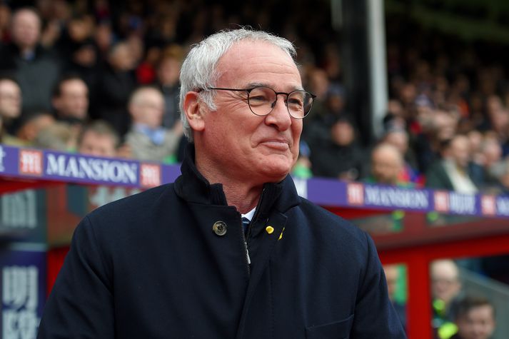 Ranieri gat leyft sér að brosa í dag, eins og marga aðra daga í vetur.