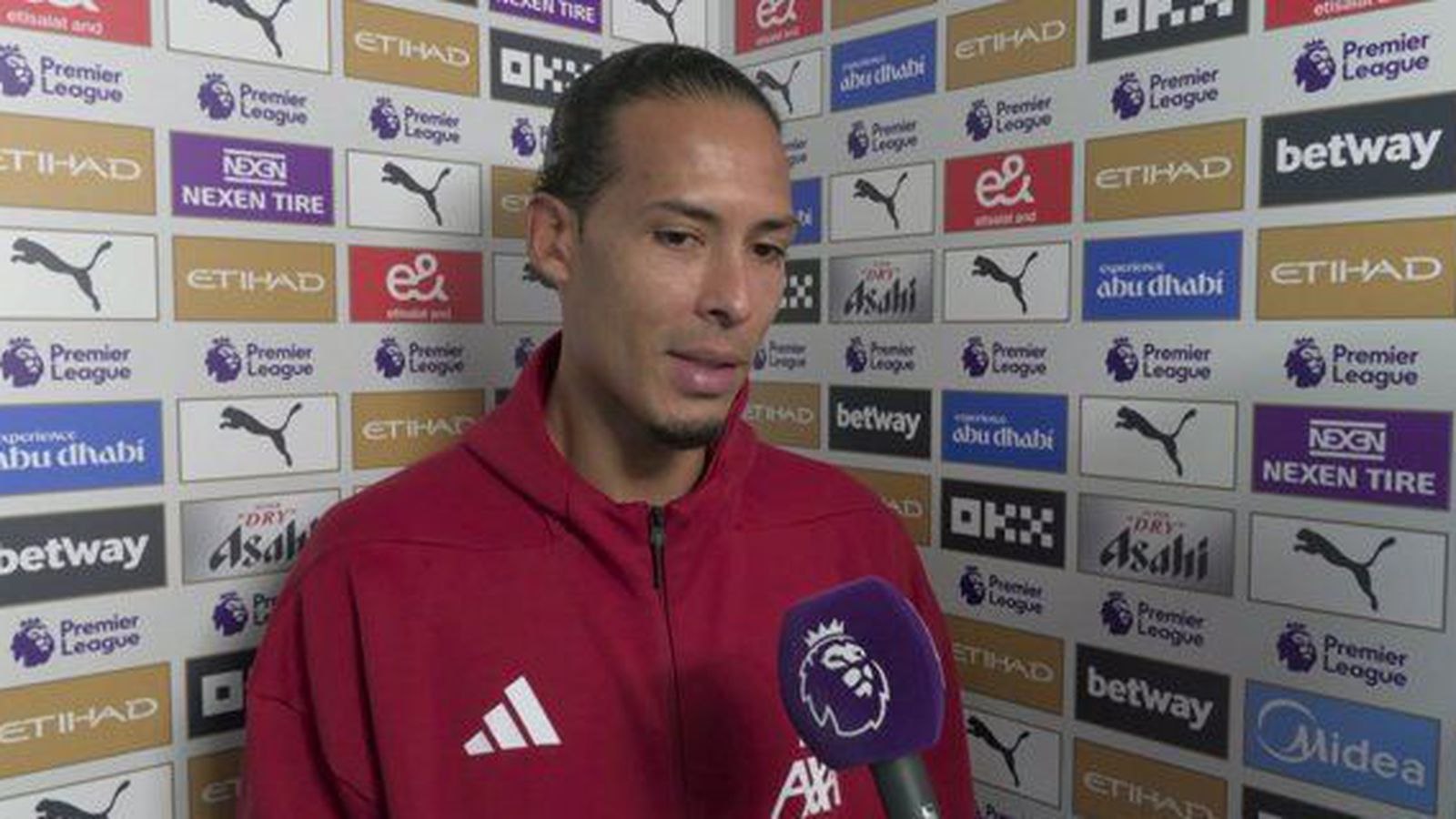 Van Dijk við Hjör­var: „Hvað er sér­fræðingur?“