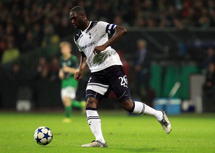 Ledley King komst ekki í aðgerð í Þýskalandi þar sem hann fann ekki vegabréfið sitt fyrir brottför.