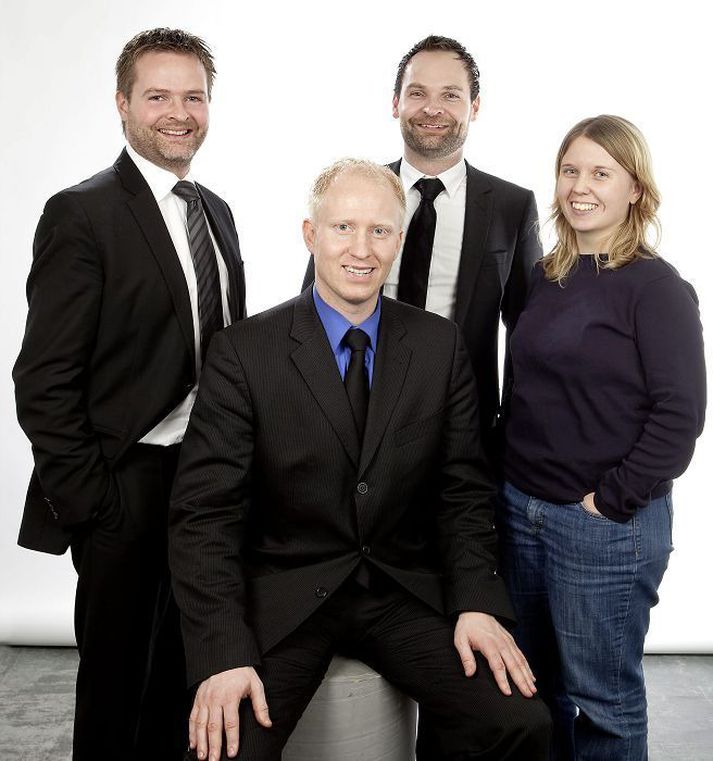 Georg Lúðvíksson fyrir miðju, frá vinstri  Viggó Ásgeirsson, Ásgeir Örn Ásgeirsson og Tinna Karen Gunnarsdóttir