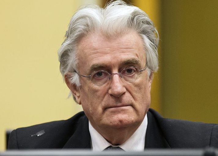 Radovan Karadzic sagði saksóknara ekki hafa „snefil af sönnunargögnum“ í réttarhöldunum yfir sér. 