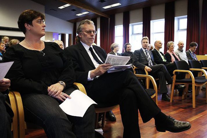 frá tóbaksvarnaþingi Fjallað var um reykingar frá mörgum hliðum í gær og kom skýrt fram hversu fórnarkostnaður samfélagsins er gífurlegur vegna þeirra. Ögmundur Jónasson heilbrigðisráðherra tók til máls.  fréttablaðið/stefán