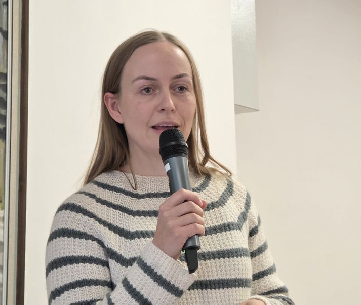 Guðmunda Ólafsdóttir, yfirskjalavörður á Héraðsskjalasafns Árnesinga var gestur á opnu húsi hjá eldri borgurum á Selfossi en fyrirlesturinn kallaði hún „Skjölin hennar ömmu“. 