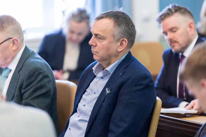 Jón Pétur Zimsen er þingmaður Sjálfstæðisflokksins og framkvæmdastjóri Jökár ehf.