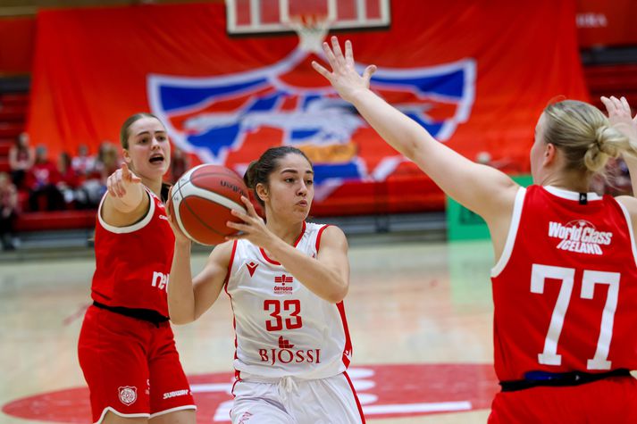 Karina Konstantinova í leik með Valsliðinu í vetur en í fyrra var hún hjá Keflavík.