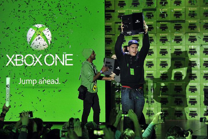 Fyrstu Xbox One vélarnar í Bandaríkjunum voru afhentar á útgáfuhátíð í New York síðasta föstudag. 