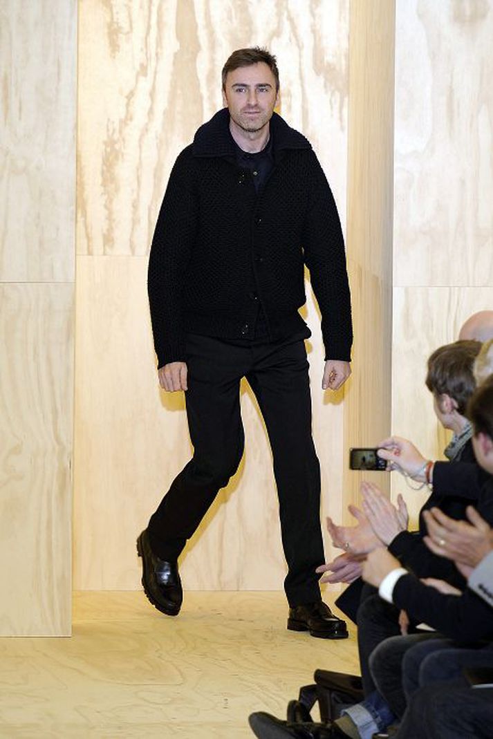Raf Simons, fyrrum hönnuður hjá Jil Sander, er arftaki Johns Galliano hjá Christian Dior.