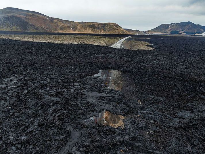 Hraunbreiðan hefur breitt hressilega úr sér.