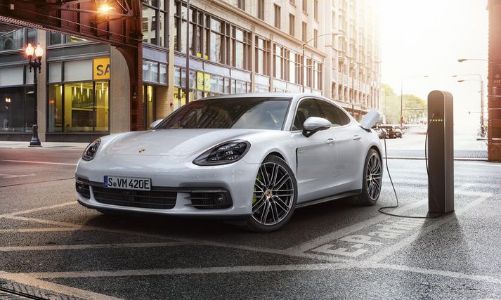 Porsche Panamera.