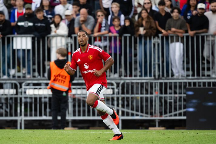 Manchester United landaði Youri Tielemans í þriðju tilraun.