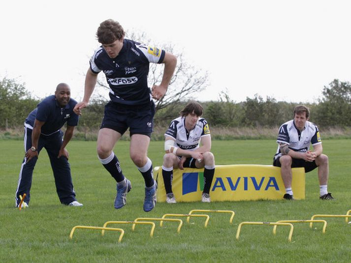 Darren Campbell, sem varð Ólympíumeistari í 4x100 metra boðhlaupi í Aþenu 2004, hefur einnig aðstoð rugby leikmenn undanfarin ár.