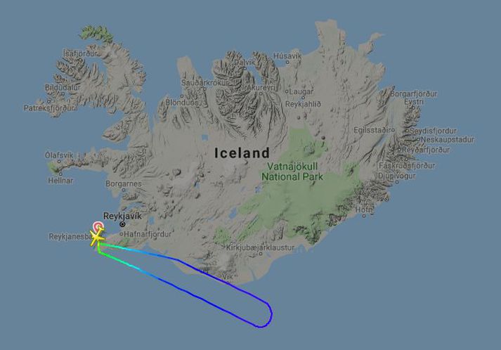 Hér sést ferill vélarinnar í morgun en henni var snúið við skömmu eftir flugtak.