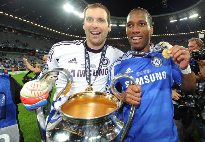 Hetjur Chelsea í úrslitaleik Meistaradeildar Evrópu 2012; Petr Cech og Didier Drogba. Sá fyrrnefndi mætir sínu gamla félagi í úrslitaleik Evrópudeildarinnar í kvöld.