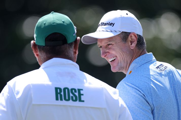  Justin Rose hefur ástæðu til að brosa enda í forystu þegar Mastersmótið er hálfnað.