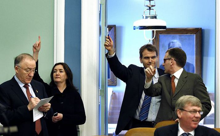 Þingmenn Samfylkingarinnar kepptust við að láta setja sig á mælendaskrá í þinginu í gær.
