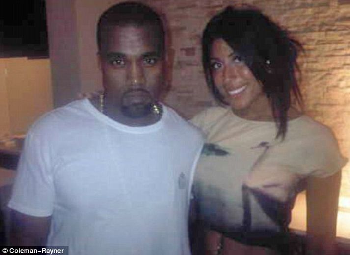 Kanadíska fyrirsætan Layla Ghobadi segist hafa sofið hjá Kanye West.
