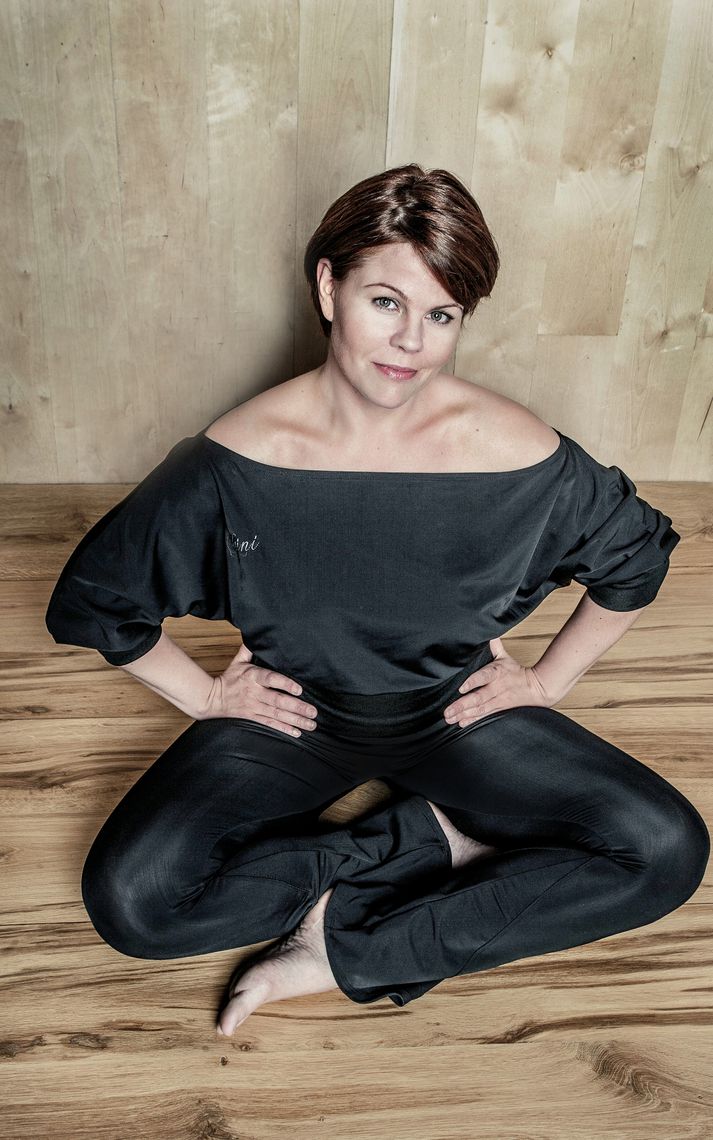 Pálína Sigurðardóttir hannar jógafatnað fyrir Gini.