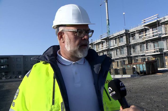 Vignir S. Halldórsson verktaki óttast að Seðlabankinn hækki stýrivexti á morgun, miðvikudag.