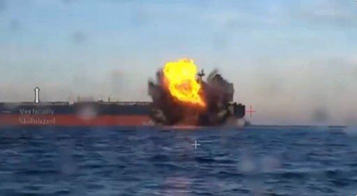 Drónanir hæfðu tvö skip í Svartahafi.