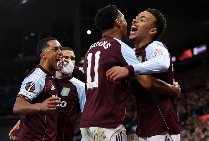 Aston Villa sló Bologna út í 8-liða úrslitum Evrópudeildarinnar í gærkvöld.