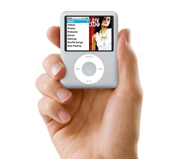 Hér má sjá þriðju kynslóð af iPod nano sem eflaust myndi seljast á ágætu verði á eBay.