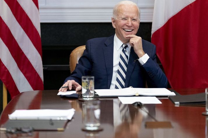 Joe Biden, forseti Bandaríkjanna, hefur ekki lagt fram áætlanir um að skikka Bandaríkjamenn til að draga úr kjötneyslu.