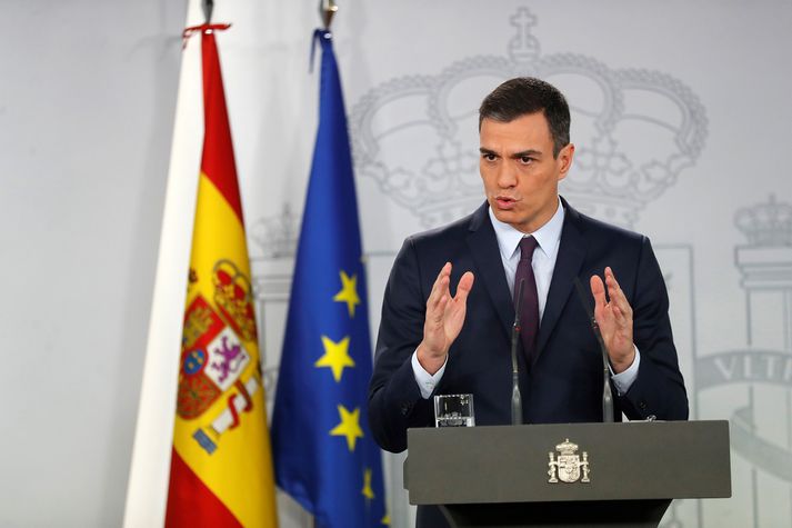 Sánchez tilkynnti um boðun kosninga að loknum aukaríkisstjórnarfundi í Moncloa-höllinni í Madrid í morgun.