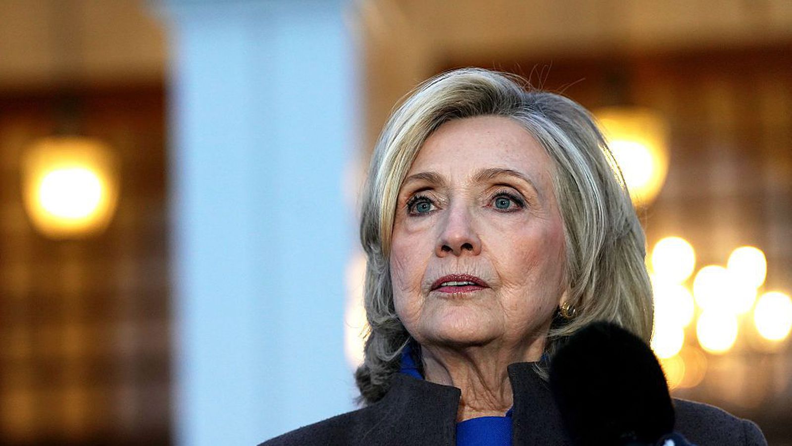 Svaraði spurningum um Epstein og fljúgandi furðu­hluti