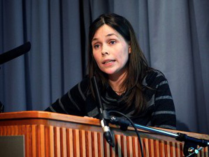 Katrín Jakobsdóttir vill að Íslendingar einbeiti sér að því að leysa gjaldeyriskreppuna.