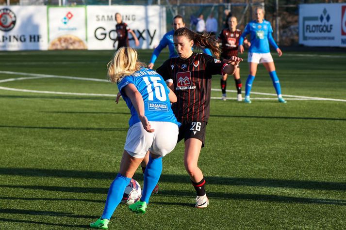 Bergdís Sveinsdóttir hefur staðið sig vel á miðju Víkingsliðsins og fékk hrós í Bestu mörkunum.