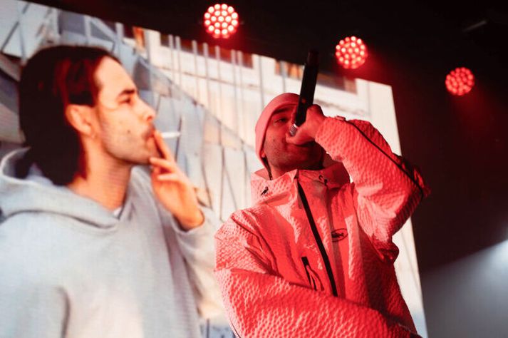 Saint Pete í upphitunaratriði REW.