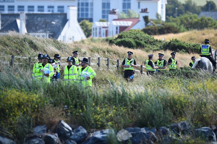 Mikill viðbúnaður hefur verið við Trump Turnberry hótelið vegna heimsóknar forsetans, það dugði ekki til.