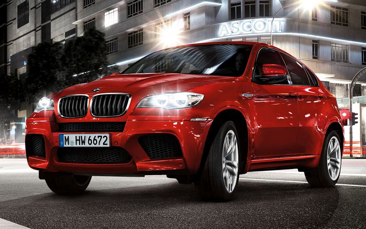 BMW X6.