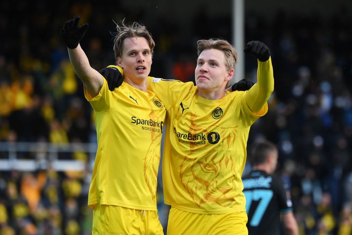 Ulrik Saltnes (til vinstri) fagnar hér öðru marka sinna í kvöld með liðsfélaga sínum hjá Bodö/Glimt Jens Petter Hauge.