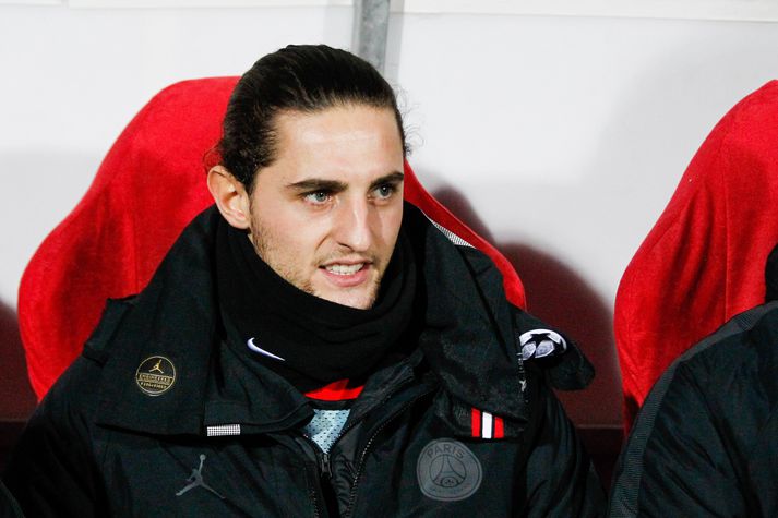 Rabiot á bekknum hjá PSG fyrr í vetur.