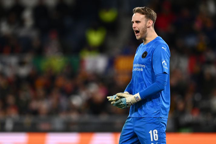 Íslenski landsliðsmarkvörðurinn Elías Rafn Ólafsson átti flottan leik með Midtjylland í Evrópudeildinni í kvöld.