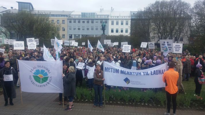 Fólk er ósátt við að það stefni í lagasetningu á verkfall heilbrigðisstétta.