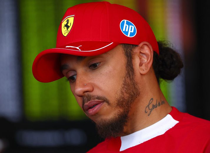 Lewis Hamilton er að glíma við einhverja erfiðleika. 