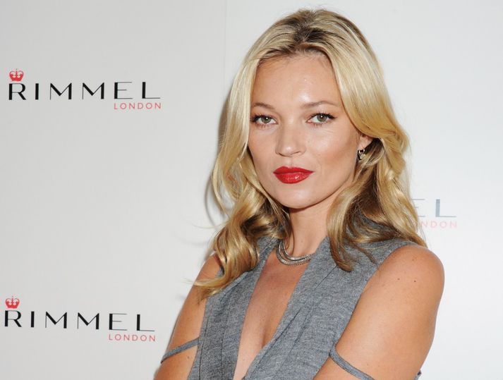 Kate Moss aflkæðist fyrir tímaritið Playboy.