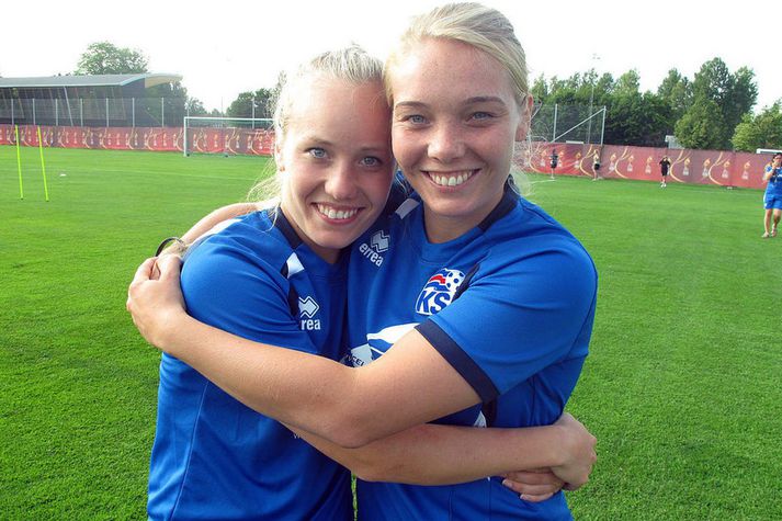 Margrét Lára Viðarsdóttir og Elísa Viðarsdóttir.