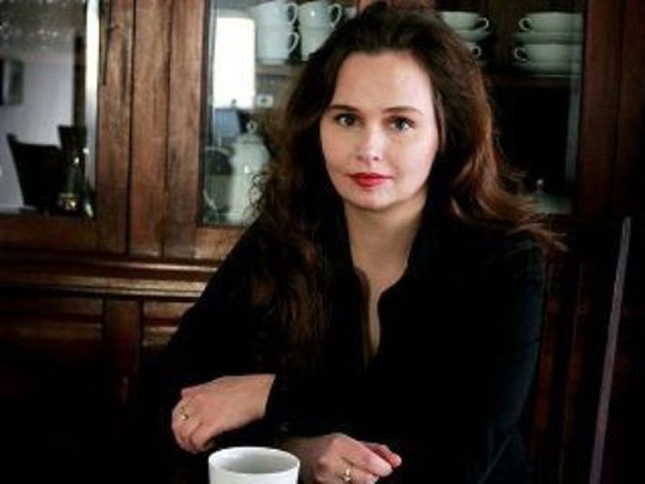 Sigrún Elsa Smáradóttir er ósátt við seinaganginn.
