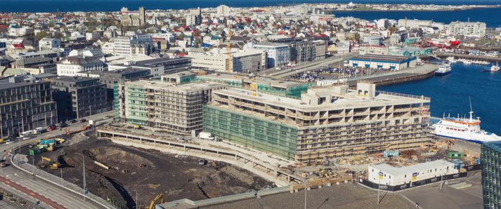 Búist er við að Marriott hótel opni í byrjun næsta árs.