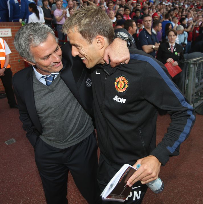 Mourinho og Neville á góðri stundu.