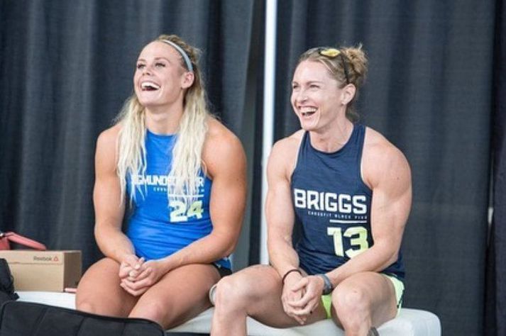 Sara Sigmundsdóttir með Samönthu Briggs sem varð heimsmeistari í CrossFit árið 2013.